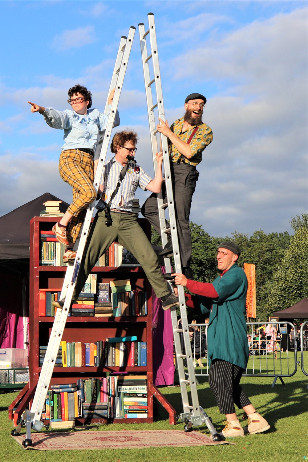 Tit for Tat Circus image